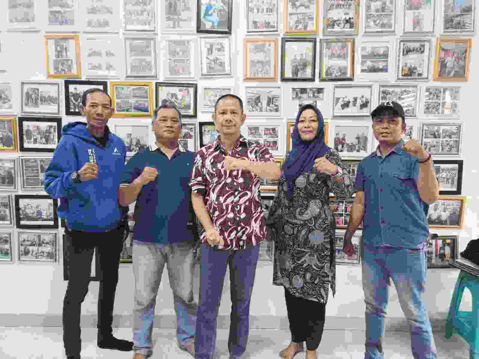 Ketua Pewarta Polrestabes Medan Berbagi Sembako Kepada Pengurus dan Anggota Melalui Jumat Barokah